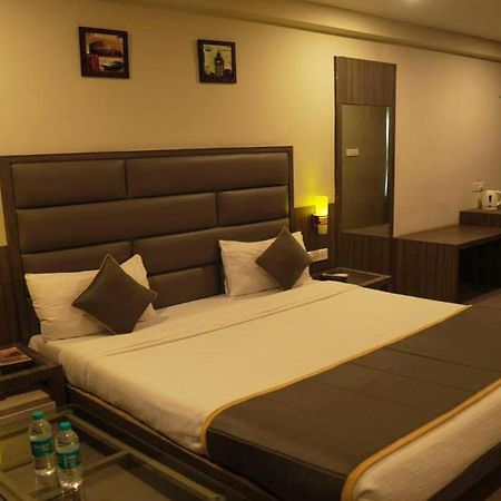 Hotel Royal Retreat Sambalpur Zewnętrze zdjęcie
