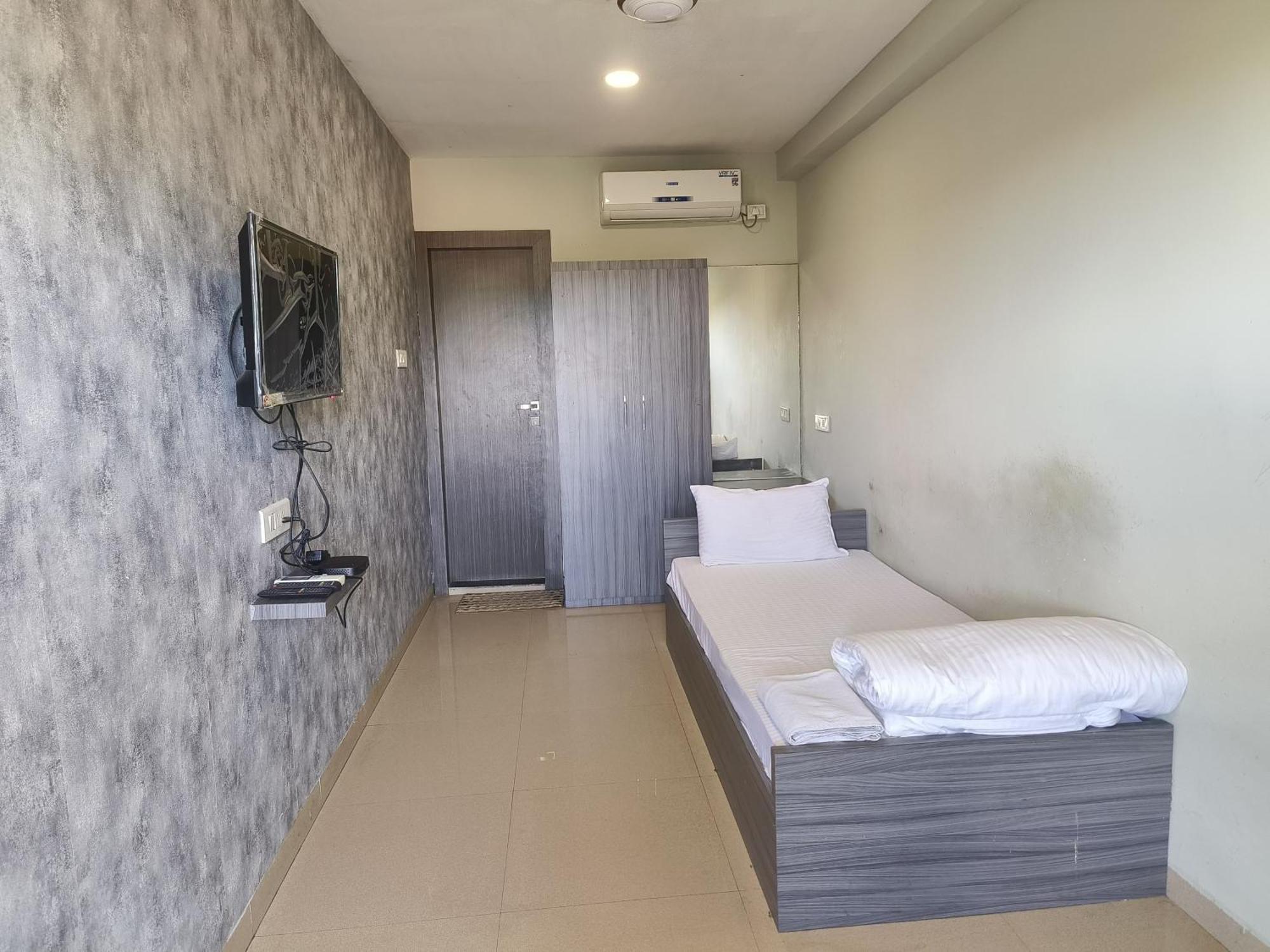 Hotel Royal Retreat Sambalpur Zewnętrze zdjęcie