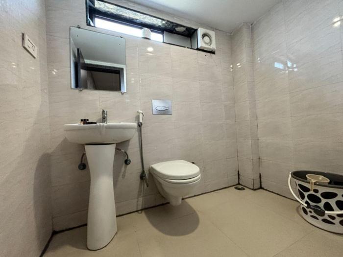 Hotel Royal Retreat Sambalpur Zewnętrze zdjęcie