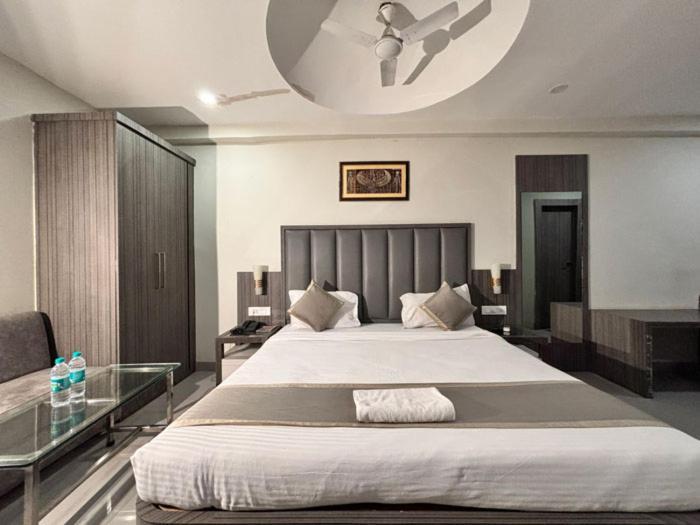 Hotel Royal Retreat Sambalpur Zewnętrze zdjęcie
