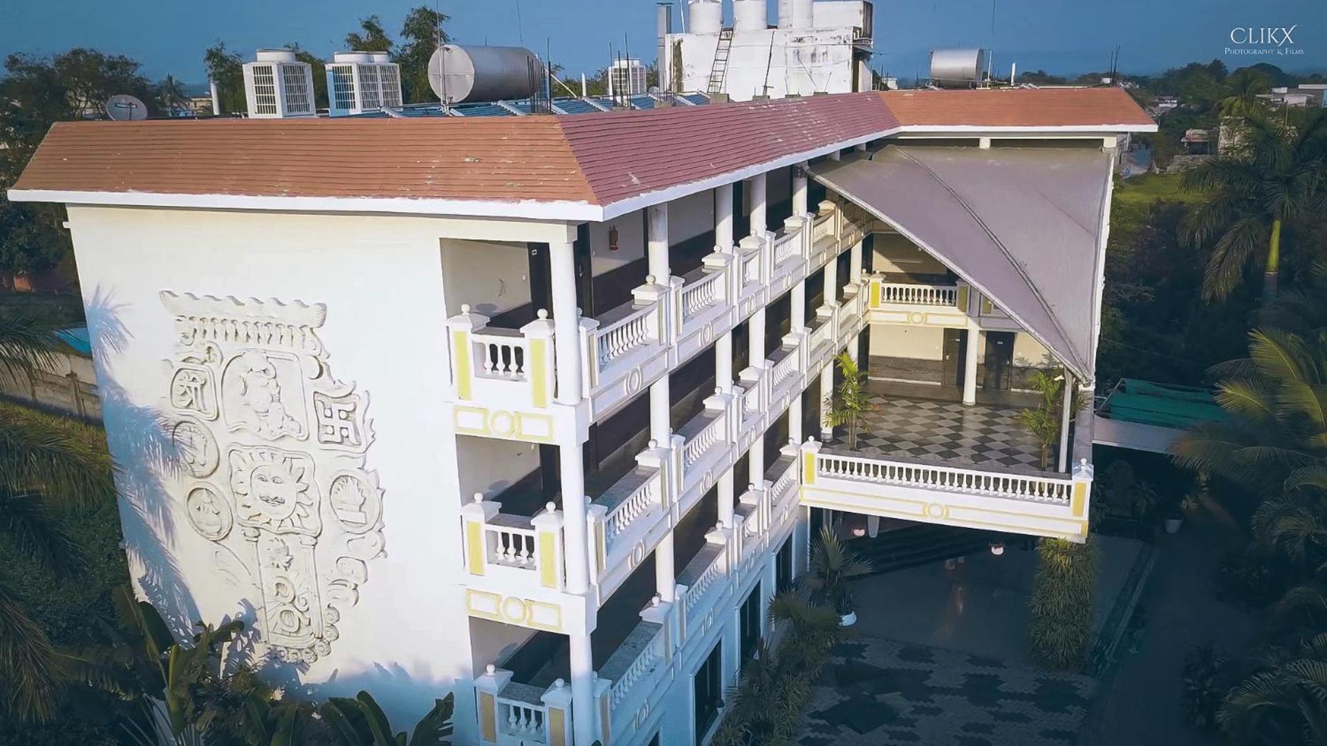 Hotel Royal Retreat Sambalpur Zewnętrze zdjęcie